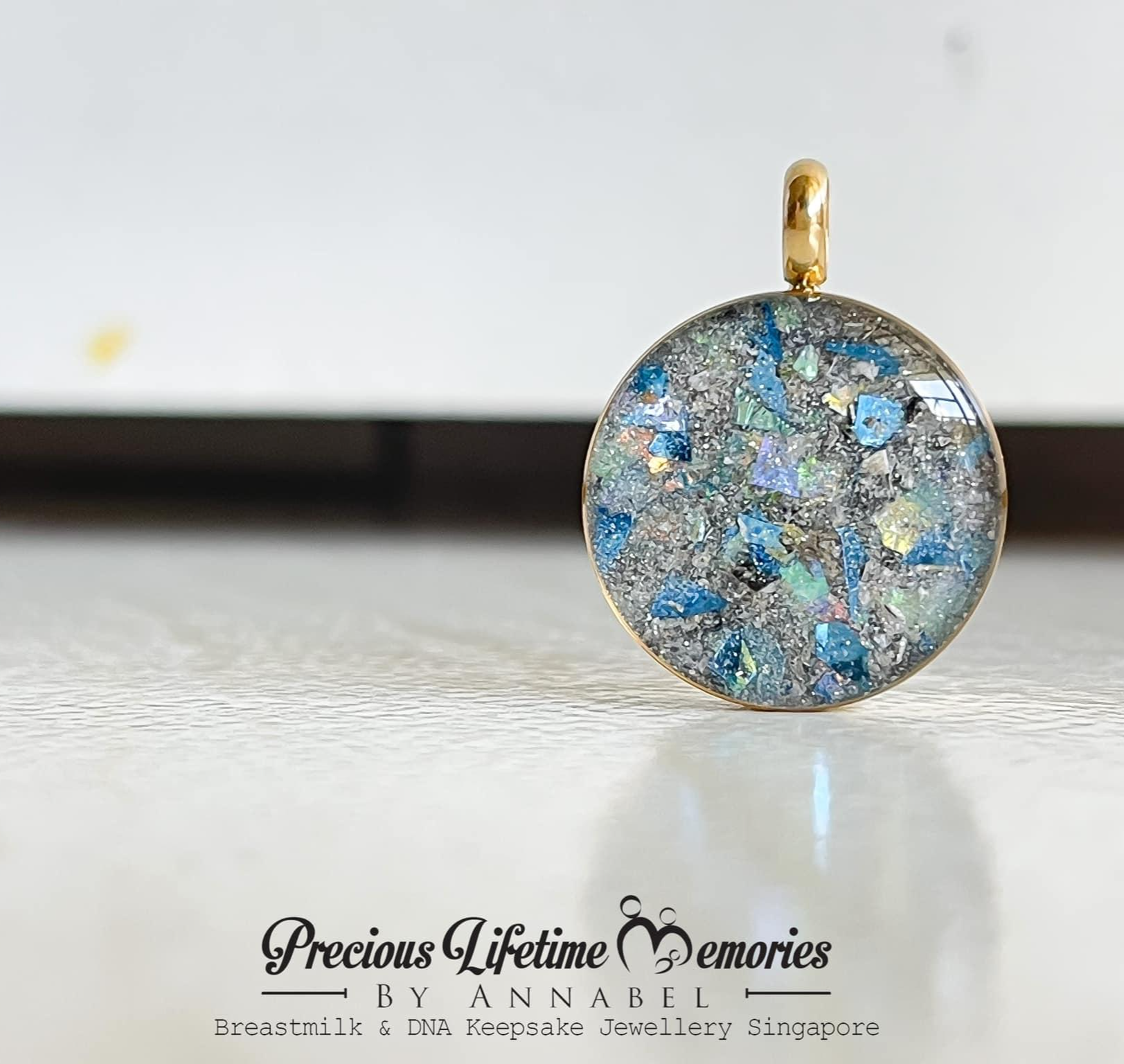 Cremation Ashes Pm Flakes Pendant (18mm)