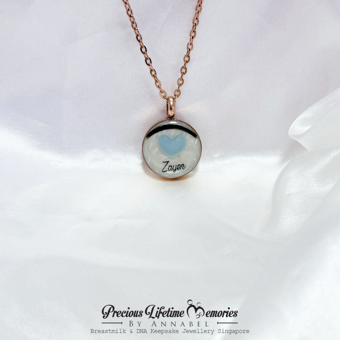 Cupid's Mark Shimmer And Pearl Effect Necklace Pendant (18mm)
