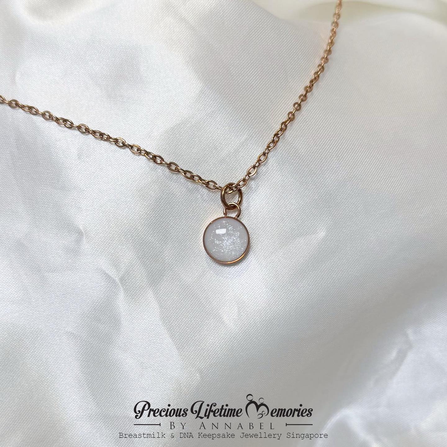 Classic Breastmilk Round Pendant (10mm)