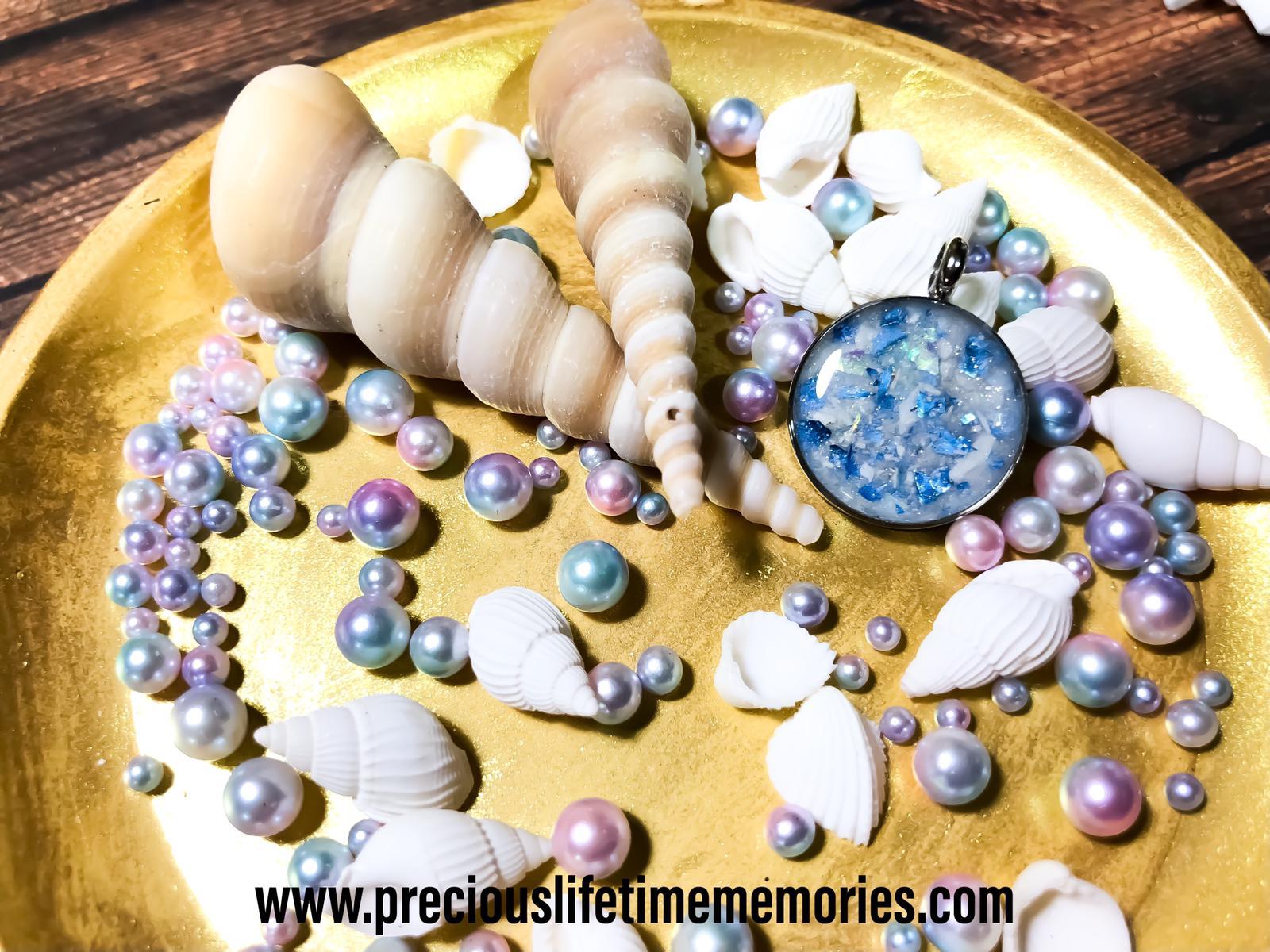 Cremation Ashes Pm Flakes Pendant (16mm)