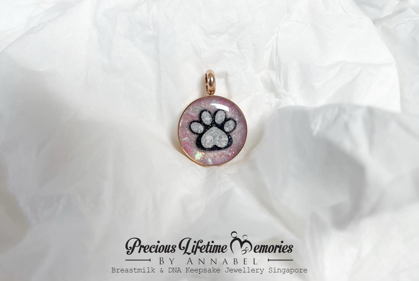 Cremation Heart Paw Ashes Sparkling Flakes Pendant (18mm)