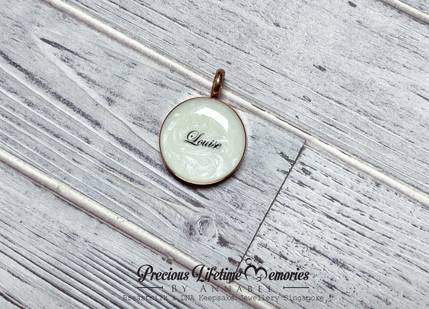 Classic Breastmilk Pearl Effect Pendant Necklace (18mm)