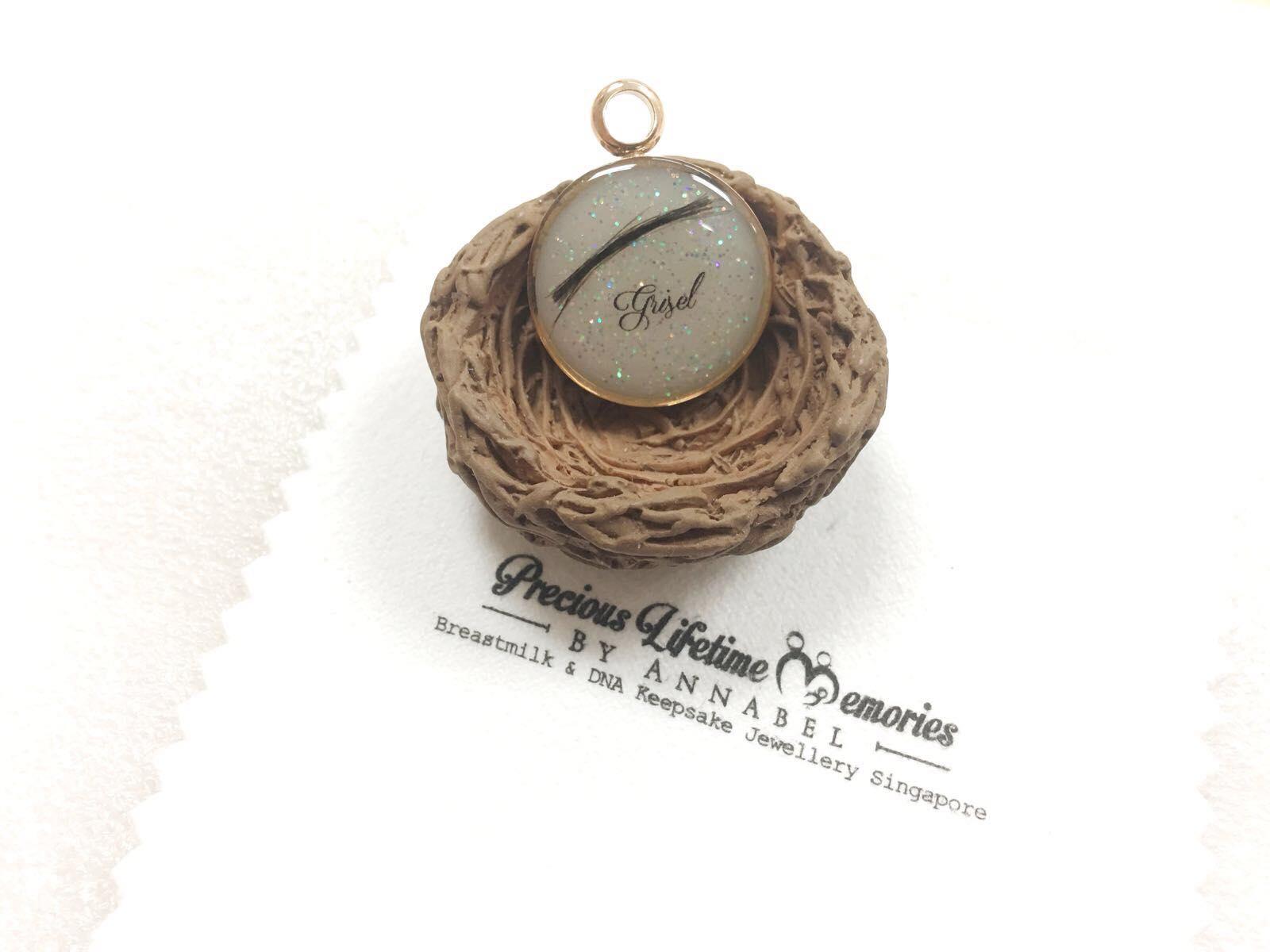Breastmilk And Hair Curl Glitters Necklace Pendant (18mm)