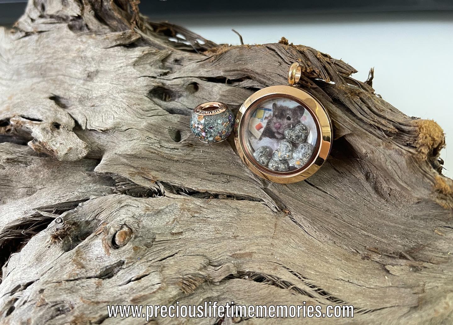 Memorial Ashes Photo Floating Heart Glass Locket