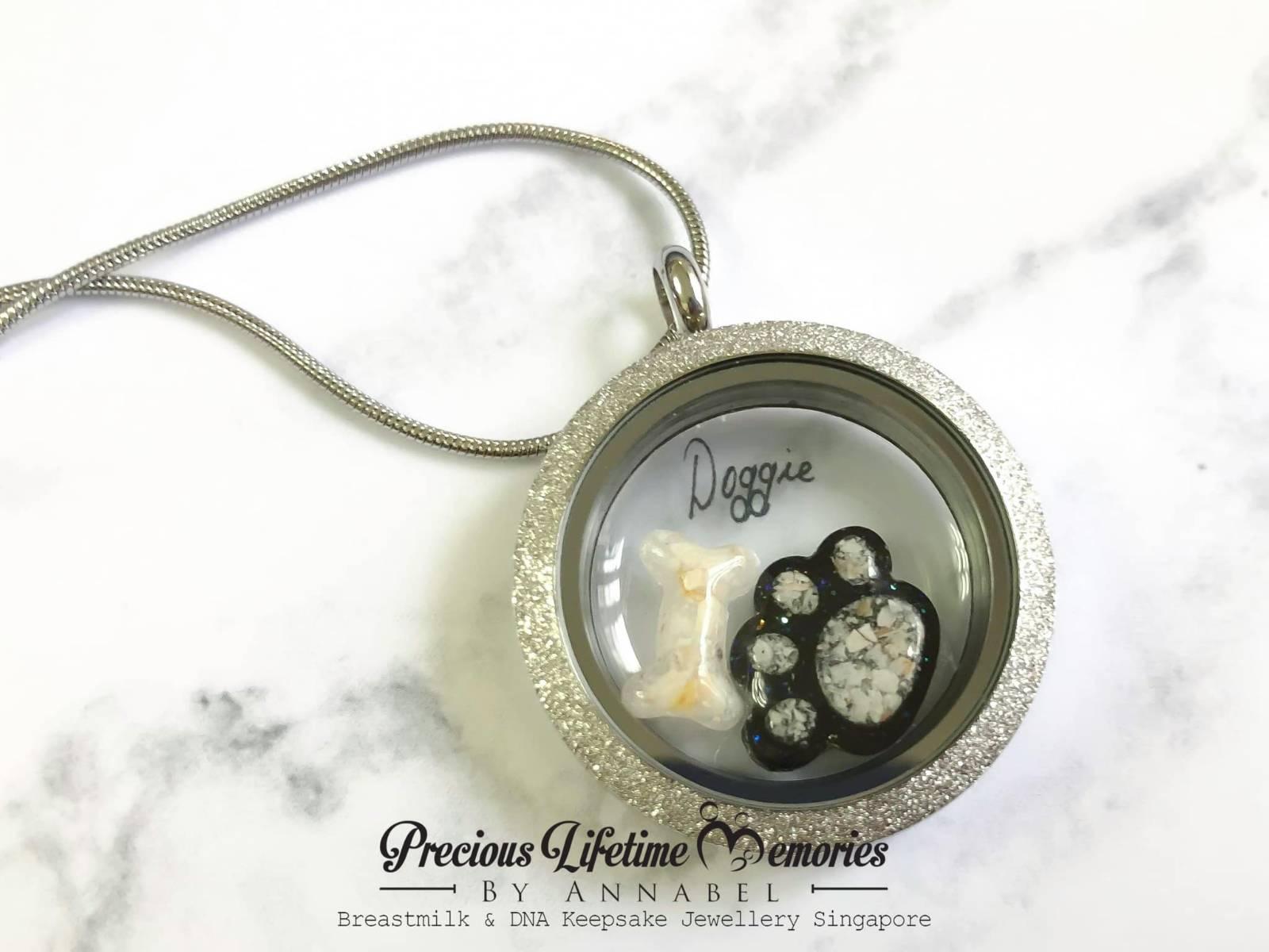 Memorial Cremation Floating Paw Ashes And Bone Glass Locket