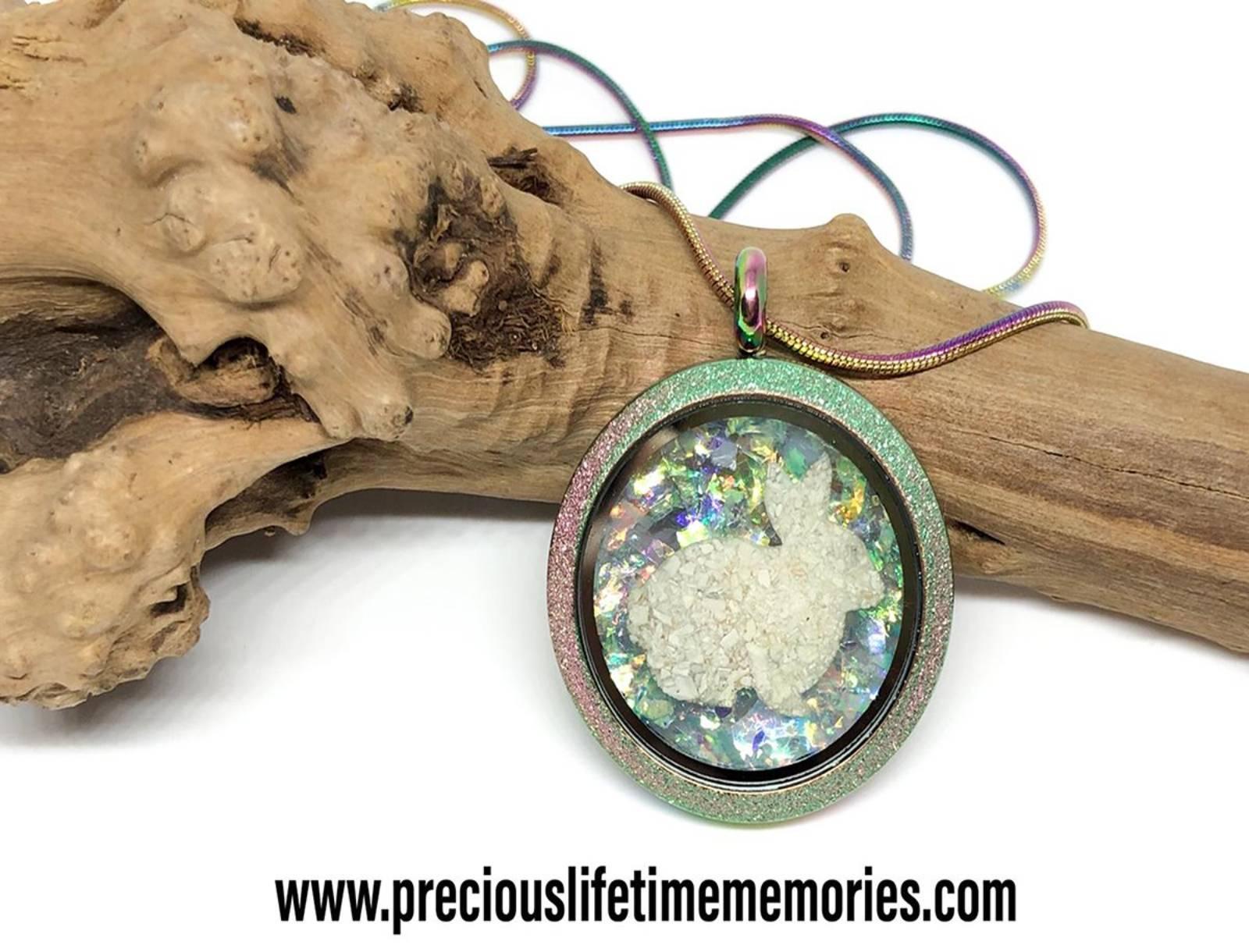 Memorial Cremation Animal Ashes PM Flakes Glass Locket