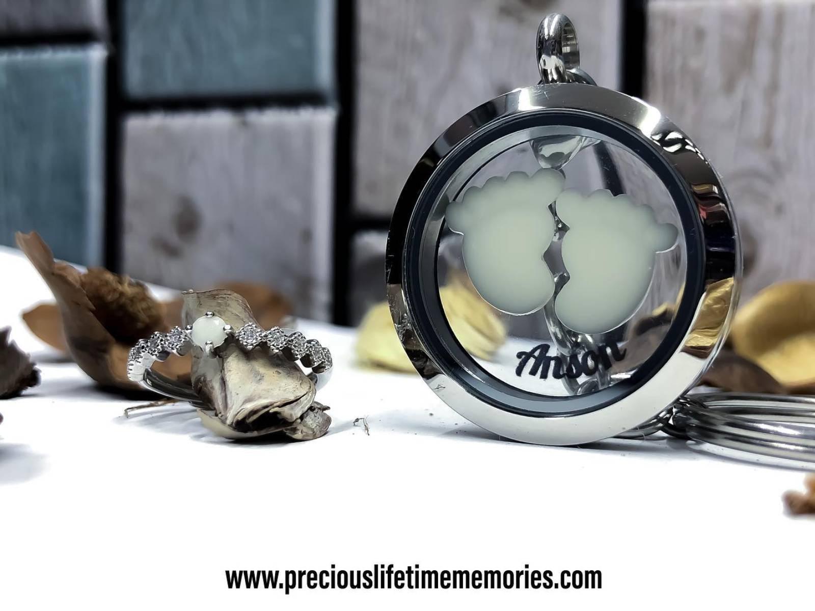 Mighty Feet Breastmilk Gems Glass Locket