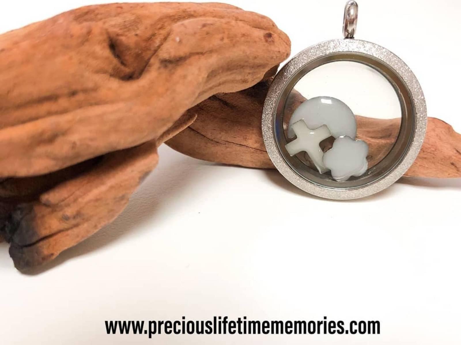 Breastmilk Floating Charms Glass Locket