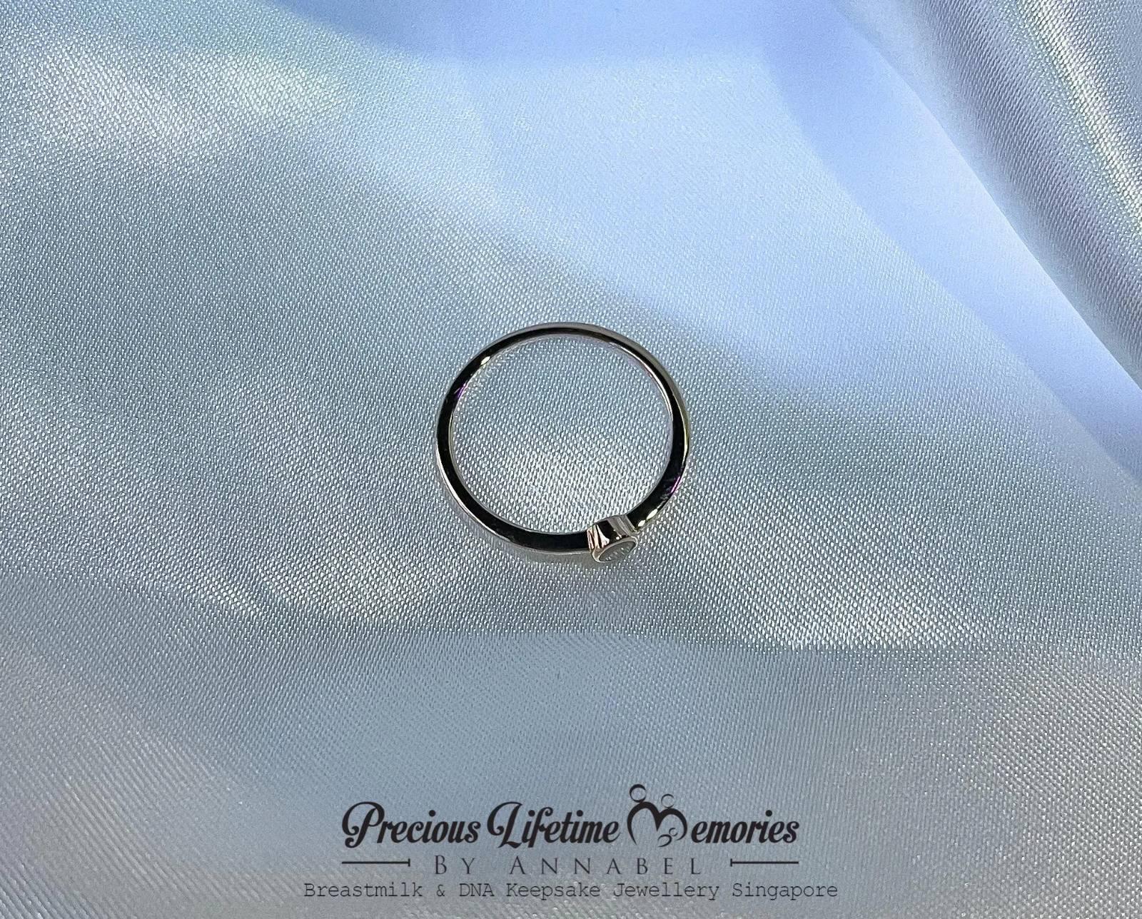 18K Gold Cremation Ashes Classic Dainty Ring