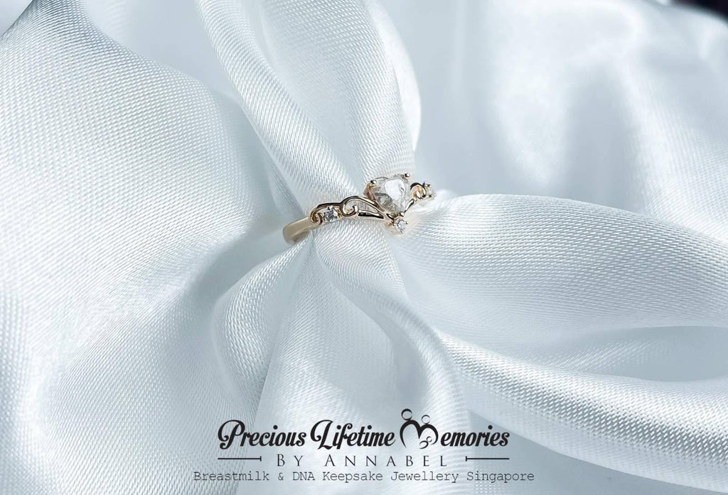 18K Gold Cremation Ashes Princess Heart Ring