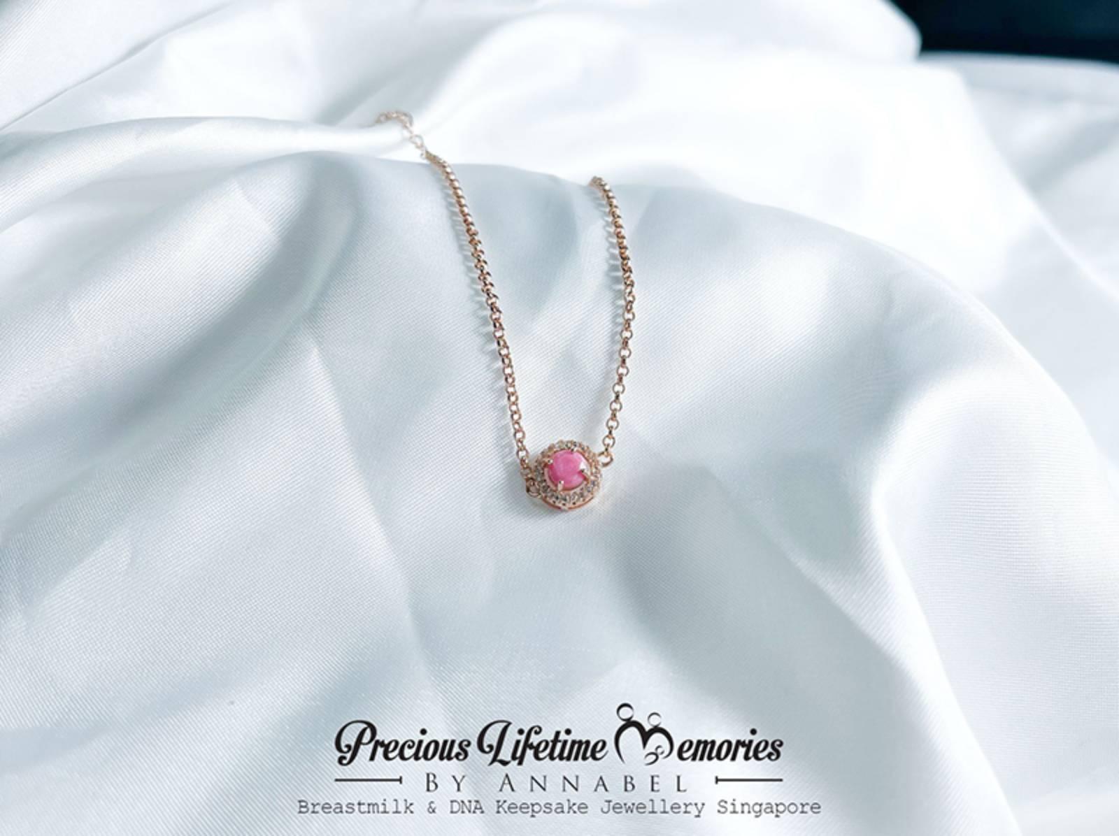 Holo Solitaire Necklace (S925)